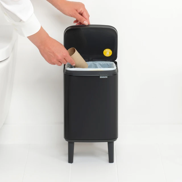 Brabantia BO WASTE BIN掀蓋式垃圾桶-4L尊爵黑(全新款式)