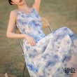 【初色】文藝渲染漸層印花吊帶背心式顯瘦休閒連身裙洋裝-藍色-69737(M/L可選)