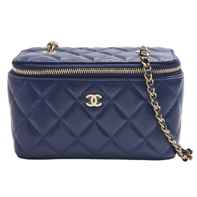 【CHANEL 香奈兒】經典雙C LOGO菱格粒紋牛皮拉鍊斜背長方形化妝包(深藍色AP1341C-BLUE-GP)