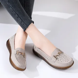 【LOVE FOOT 樂芙】真皮樂福鞋 平底樂福鞋/真皮透氣縷空沖孔幾何金屬釦飾平底樂福鞋(灰)