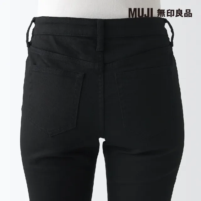 【MUJI 無印良品】女有機棉混超彈力丹寧窄版褲(黑色)