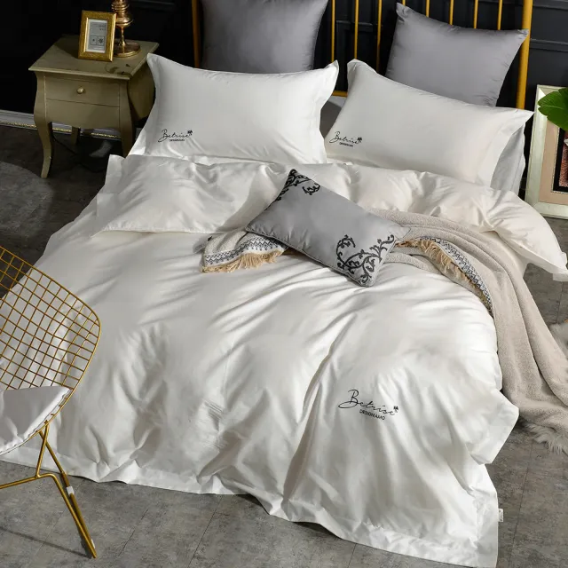 【Betrise】本白 純色系列 特大頂級300織100%精梳長絨棉素色刺繡四件式被套床包組(送寢具專用洗滌袋X1)