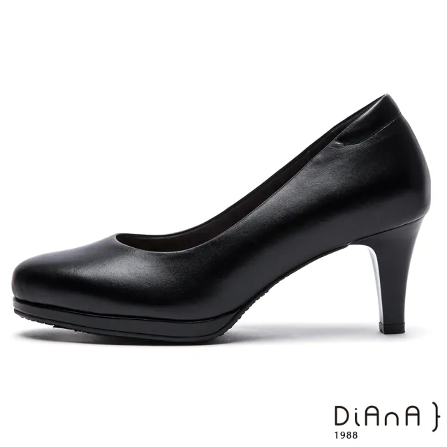 【DIANA】漫步雲端布朗尼美人款--輕彈OL舒適7公分圓頭制鞋(黑)