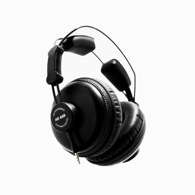 Superlux HD669
