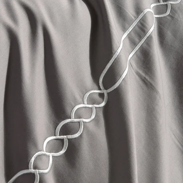 【Betrise】萊茵灰 輕奢系列 加大頂級300織100%精梳長絨棉素色刺繡四件式被套床包組