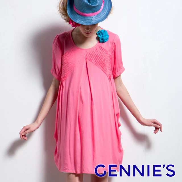 【Gennies 奇妮】010系列-圓領壓褶造型洋裝(桃紅T1135)