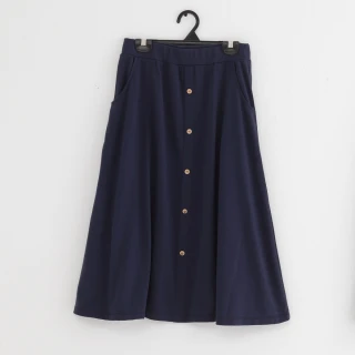 【衣心衣意中大尺碼】現貨MIT-素面釦休閒口袋顯瘦長裙(黑色-藍色B8055)