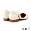 【HERLS】輕恬優雅 內真皮鏤空造型尖頭平底鞋(米白色)