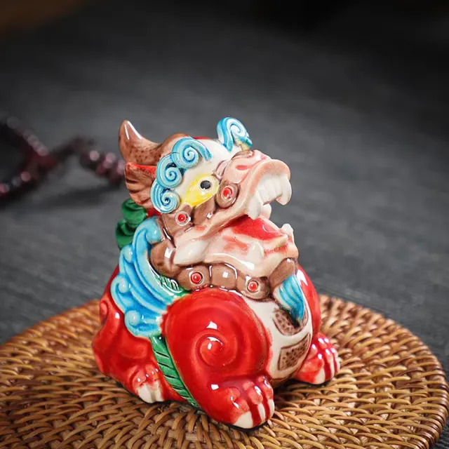 【桃花源創意工坊】故宮風交趾陶金蟾風獅爺擺件貔貅茶寵手繪招財神獸車載桌面玄關擺設(陶瓷紫砂)