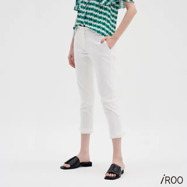 【iROO】白色窄管褲