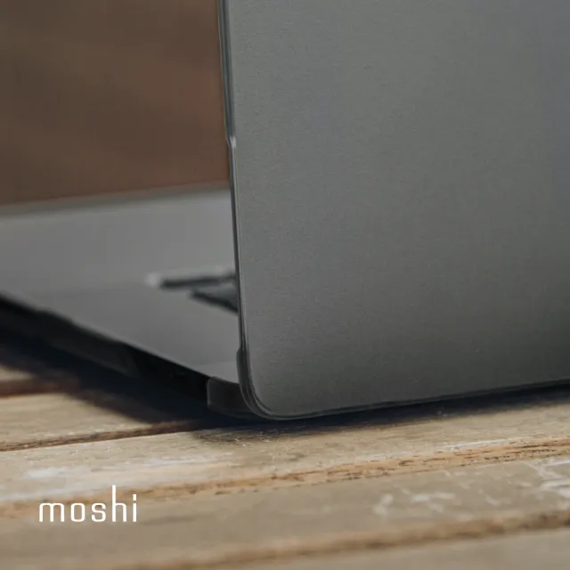 【moshi】iGlaze for MacBook Pro 16’’ 輕薄防刮保護殼