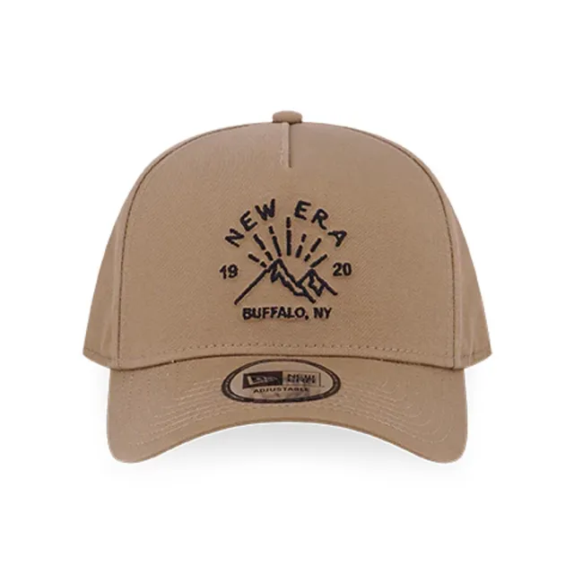 NEW ERA】NEW ERA 休閒帽940AF MOUNTAIN LOGO NEW ERA 卡其(NE13705346