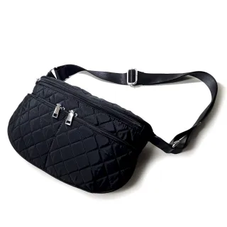 【Topbee】特殊版型經典小香風菱格防水包 斜揹包(亦可當胸包/側揹包包喔！)