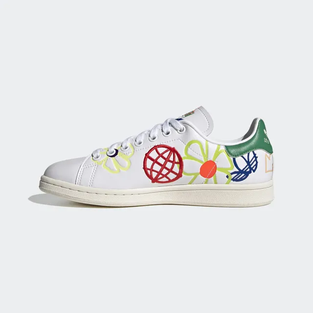 adidas 愛迪達】STAN SMITH W 白綠花花女鞋(FX5653) - momo購物網