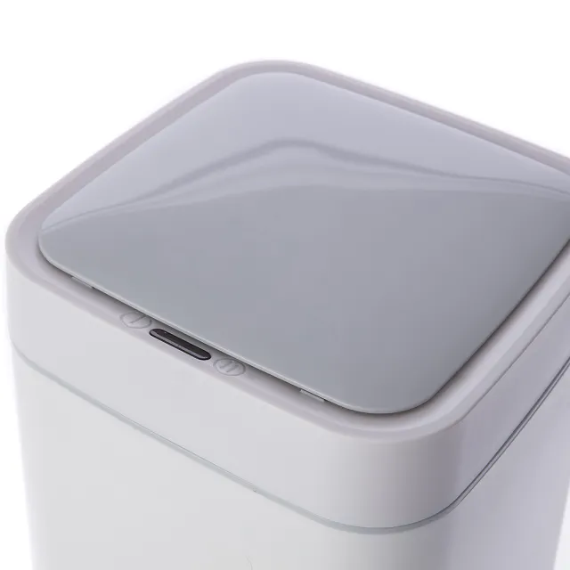 【特力屋】Home Zone 智能觸碰感應垃圾桶方型 白色 8L