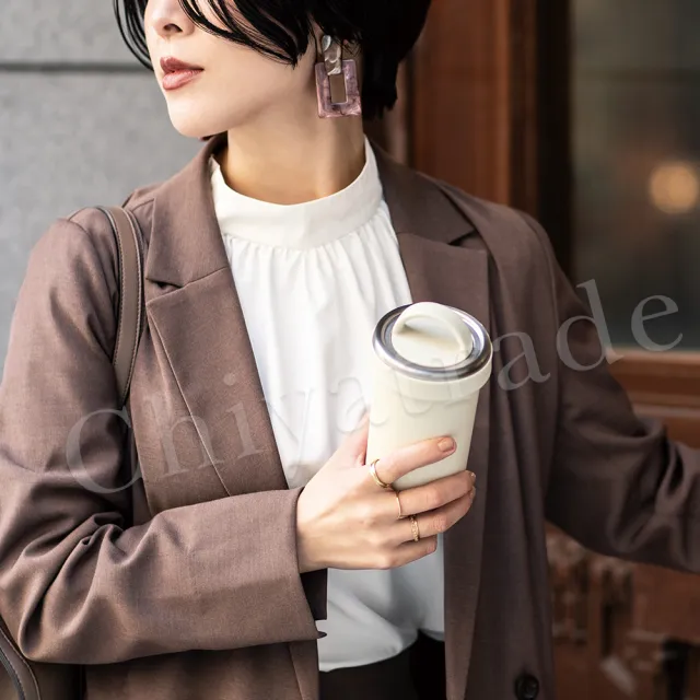 【Peacock 日本孔雀】316不鏽鋼 手提式City城市 咖啡杯 保冷保溫杯400ML-米白(耐衝擊底座)(保溫瓶)