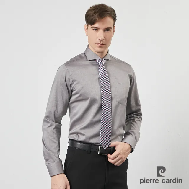 【pierre cardin 皮爾卡登】男襯衫 進口素材合身版純棉素色斜紋織花長袖襯衫_灰底小點(61811-94)
