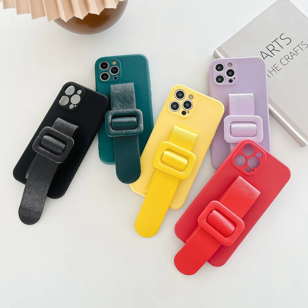 【LOYALTY】iPhoneX/XS/12/12Pro/12ProMax復古寬扣腕帶支架手機殼 2色
