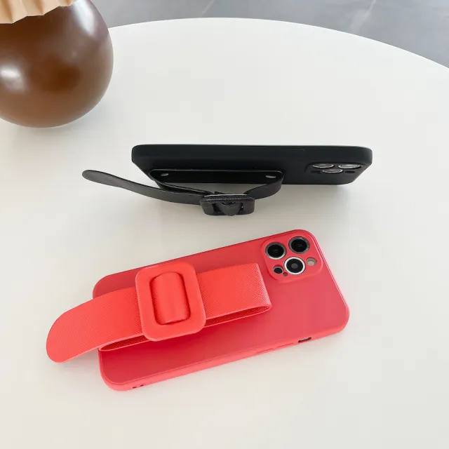 【LOYALTY】iPhoneX/XS/12/12Pro/12ProMax復古寬扣腕帶支架手機殼 2色