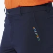 【Lynx Golf】男款潑水功能膝蓋剪接彩色LOGO繡花平口窄管休閒長褲(深藍色)