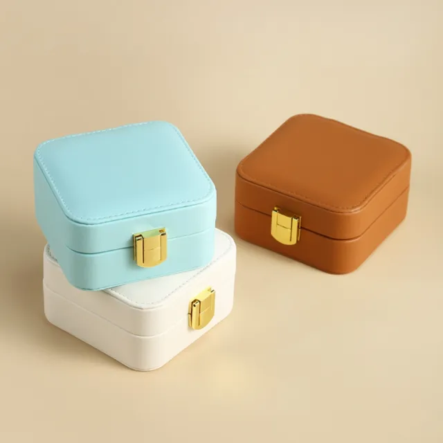 【Emi 艾迷】迷你簡約小花攜帶式迷你 珠寶盒 首飾盒(飾品收納)