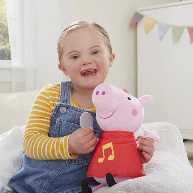 【Peppa Pig 粉紅豬小妹】家家酒系列-唱歌佩佩絨毛娃娃F2187(小孩玩具/趣味玩具/佩佩豬公仔/毛絨玩具/禮物)