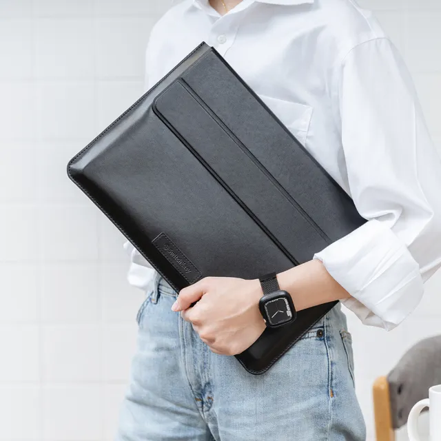 【SwitchEasy】MacBook 13-14吋 EasyStand 輕薄支架皮革電腦包(適用最新2026 MacBook Air 13吋(M5))
