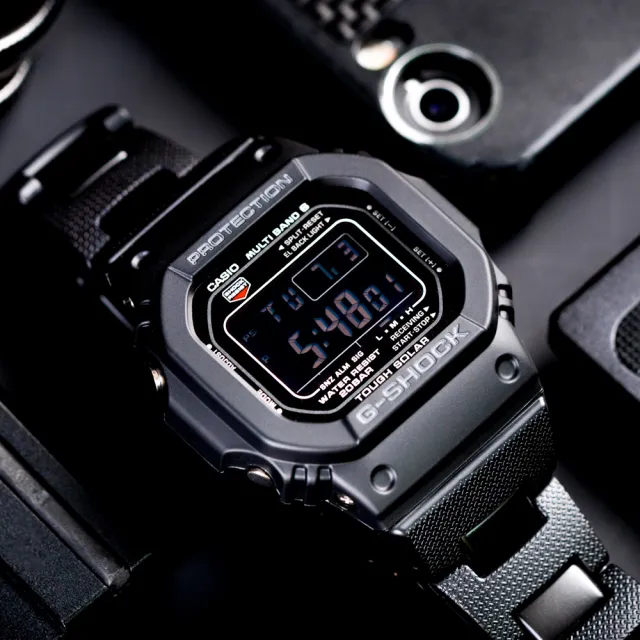 CASIO 卡西歐】G-SHOCK 經典潮流太陽能電波錶(GW-M5610UBC-1) - momo