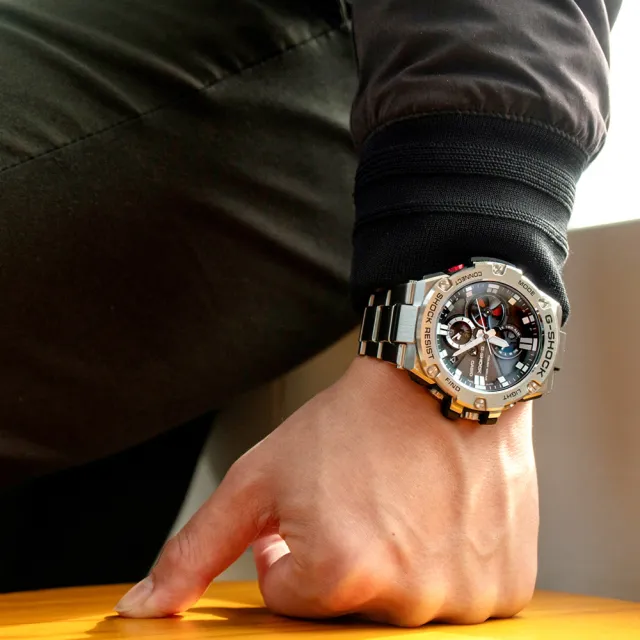 【CASIO 卡西歐】G-SHOCK 智慧藍牙連線太陽能錶(GST-B100D-1A)