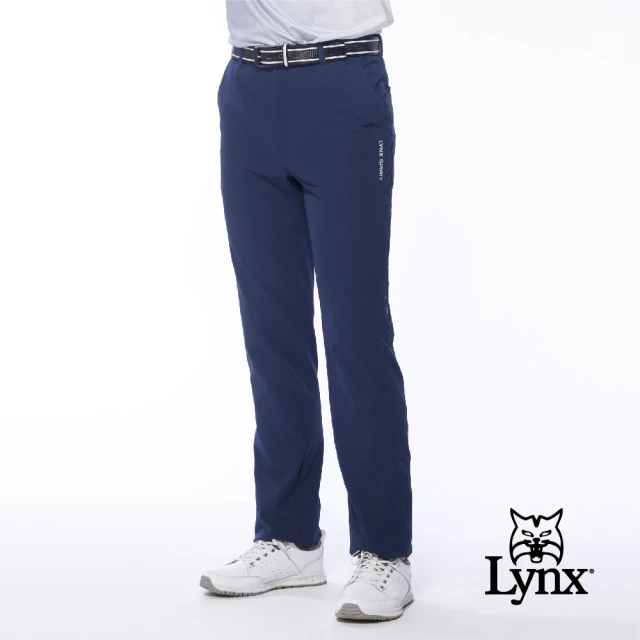 Lynx Golf 男款吸排彈性透氣織帶造型立體凸印設計平口休閒長褲(深藍色)