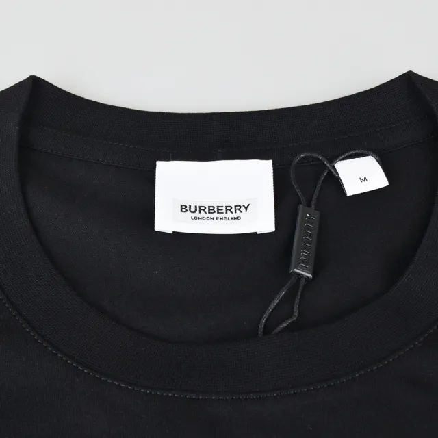 BURBERRY 巴寶莉】Horseferry印花設計寬鬆短袖T-SHIRT(黑x白字) - momo