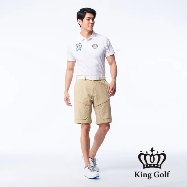 【KING GOLF】網路獨賣款-速達-LOGO燙標口袋造型立體剪裁彈性高爾夫球短褲(卡其)