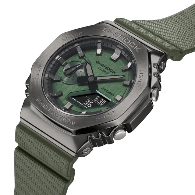 CASIO 卡西歐】G-SHOCK 八角金屬錶殼雙顯手錶(灰x綠_GM-2100B-3A