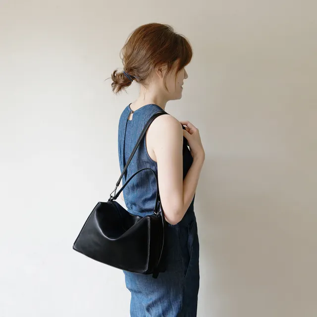 【Darker Than Black】Valley Cube Shoulder Bag 方型軟包(斜背包/側背包/單肩包/真皮包)