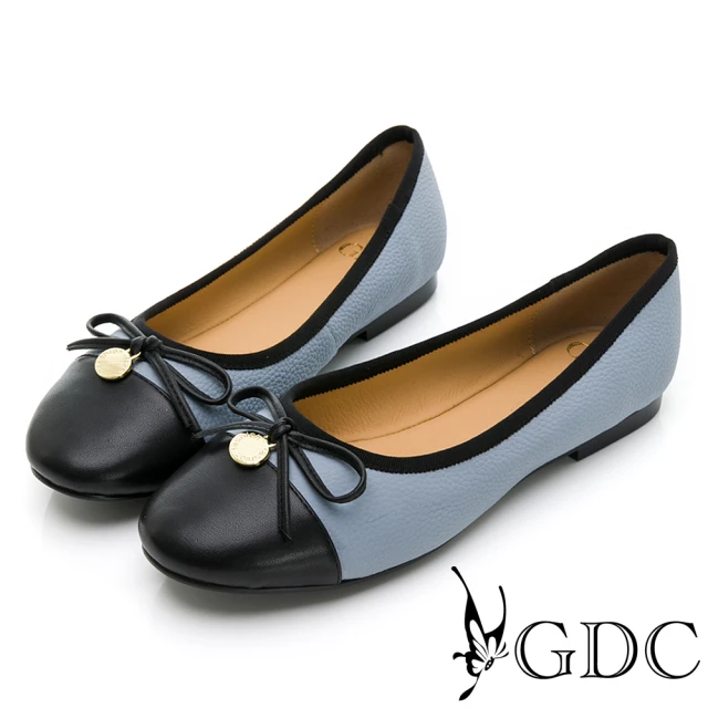 GDC 氣質風蝴蝶結飾釦真皮圓頭平底包鞋-淺藍色(224496-31)