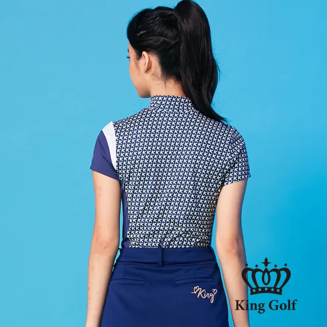 【KING GOLF】滿版印花拼接袖口立領短袖上衣(藍色)