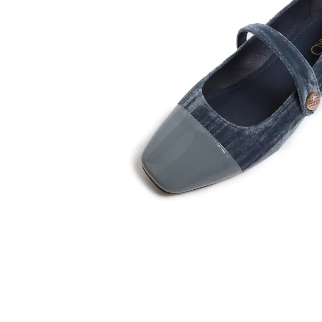 【KOKKO 集團】懷舊甜美方頭絨布拼接瑪莉珍鞋(深藍色)