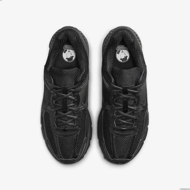 【NIKE 耐吉】Zoom Vomero 5 男鞋 黑色 黑魂 黑武士 復古 老爹鞋 運動 休閒鞋(BV1358-003)