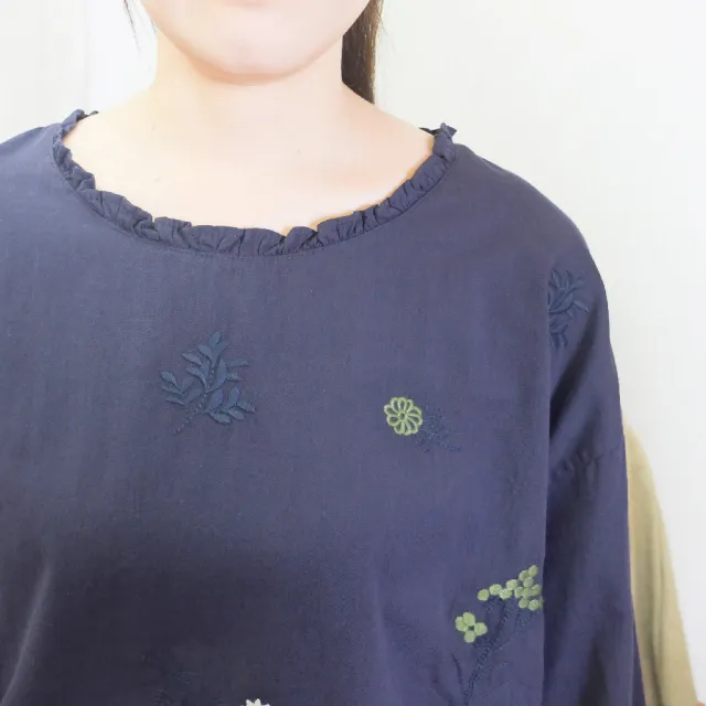【Hana Mokuba】花木馬日系女裝荷葉邊領口清新繡花收口上衣(上衣)