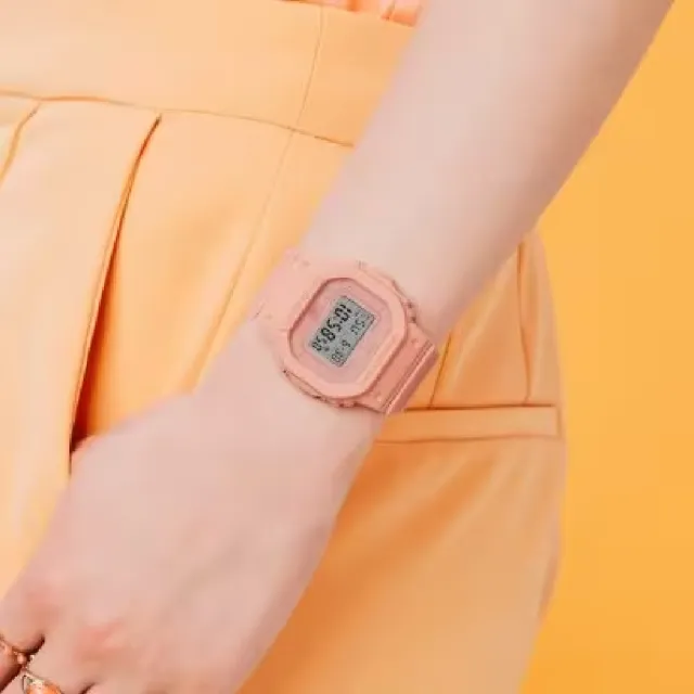 【CASIO 卡西歐】纖薄小巧百搭單色風格時尚腕錶 蜜桃粉 40.5mm(GMD-S5600BA-4)