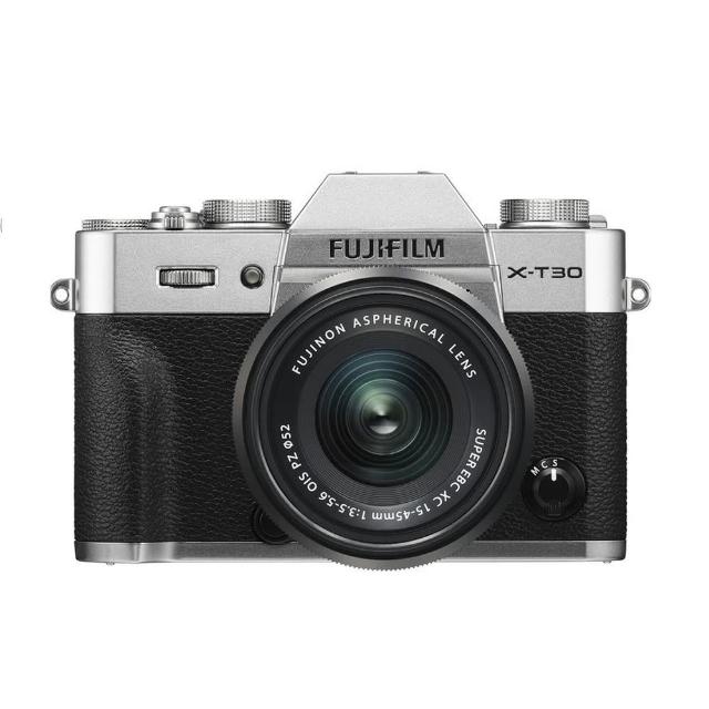  FUJIFILM 富士 X-T30 II 微單眼相機搭載 CMOS 影像感測器，有效畫素達 2610 萬，提供高解析度影像。配備 3.0 吋以上翻轉式可觸控螢幕，ISO 範圍最高 25600，支援 SD 儲存媒介。最快快門速度 1/4000 秒，視平式電子觀景器視野率 100%。機身尺寸 118.4 x 82.8 x 46.8 mm，重量僅 329g，便於攜帶。全片幅設計，平行輸入來源，享有 12 個月保固，BSMI 許可字號 D33B24。 