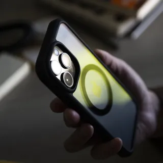 【ABSOLUTE】iPhone 15 6.1吋 LINKASEAIR軍規防摔抗變色大猩猩玻璃保護殼(低調感霧黑)
