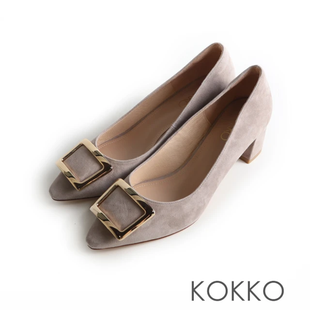 KOKKO 集團KOKKO 集團 優雅大方金飾扣麂皮粗跟包鞋(駝灰色)