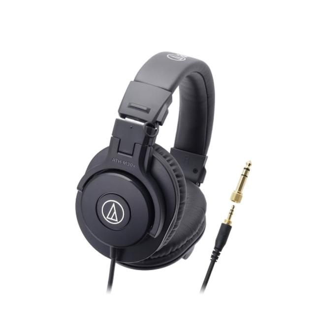 Audio-Technica 鐵三角 ATH-M30x 監聽耳機，採用頭戴式設計，提供優異音質與舒適配戴體驗。適合專業錄音、混音及音樂製作，具備有線連線模式、內建麥克風及通用線控功能。重量僅220g，黑色系外觀時尚，適用通用作業系統，中國製造，一年保固。專業級選擇，提升您的音樂創作效率！
