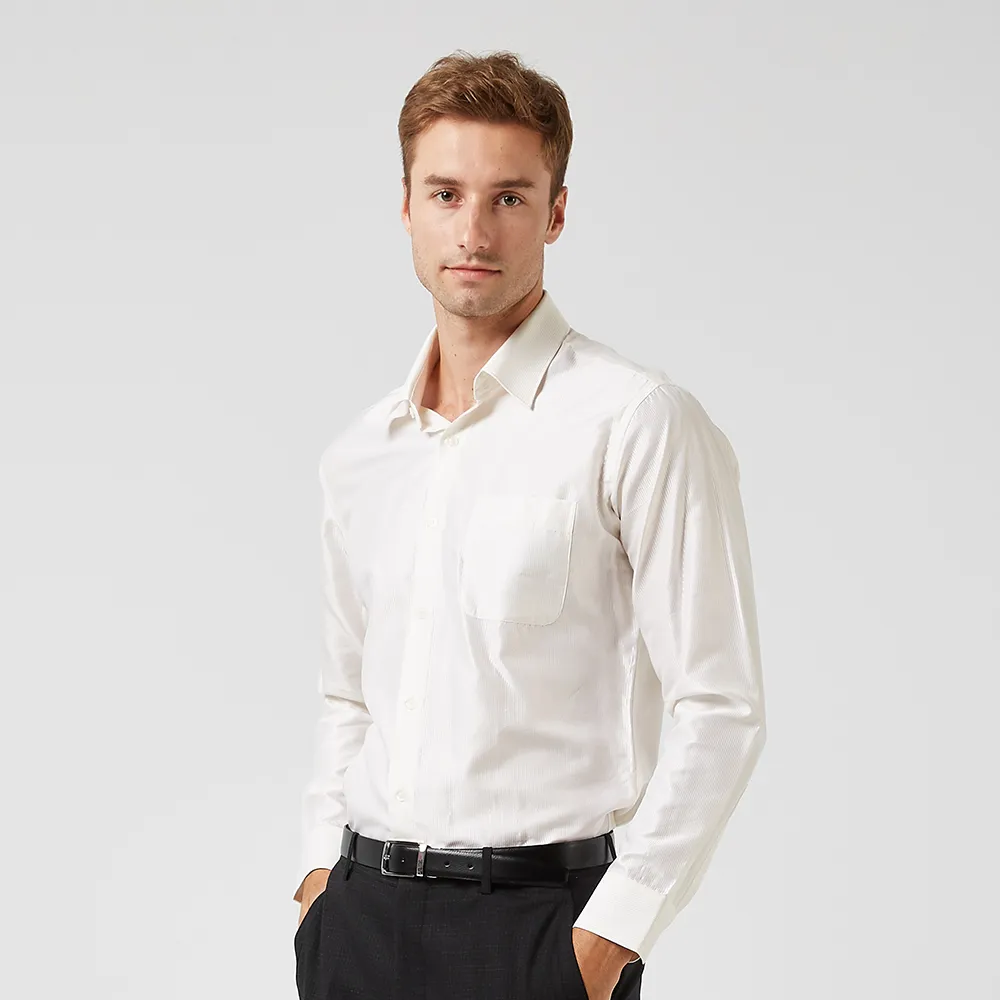 【ROBERTA諾貝達】日本素材 台灣製 內鍊優雅 紳士腰身嚴選長袖襯衫(米色)