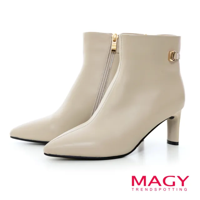 【MAGY】柔軟羊皮尖頭高跟短靴(米色)