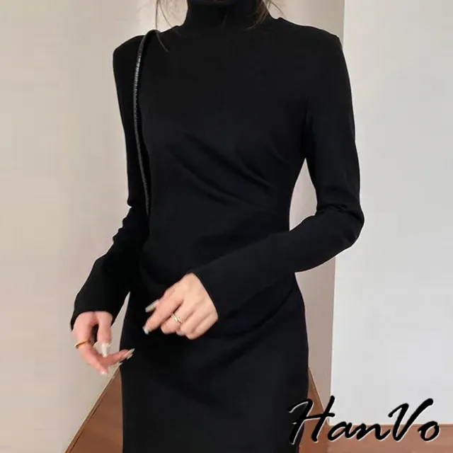 【HanVo】現貨 高領素色設計感修身連衣裙(氣質褶皺收腰顯瘦包臀裙 韓系女裝百搭 女生衣著 A06-3677)