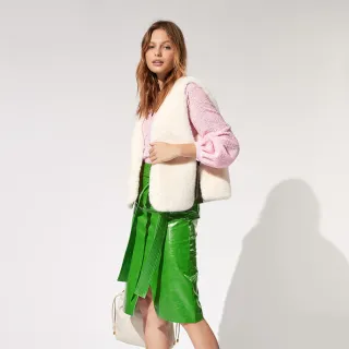 【iROO】綁結人造皮草背心