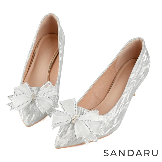 SANDARU 山打努SANDARU 山打努 跟鞋 蕾絲造型蝶結珠光中跟包鞋(銀)