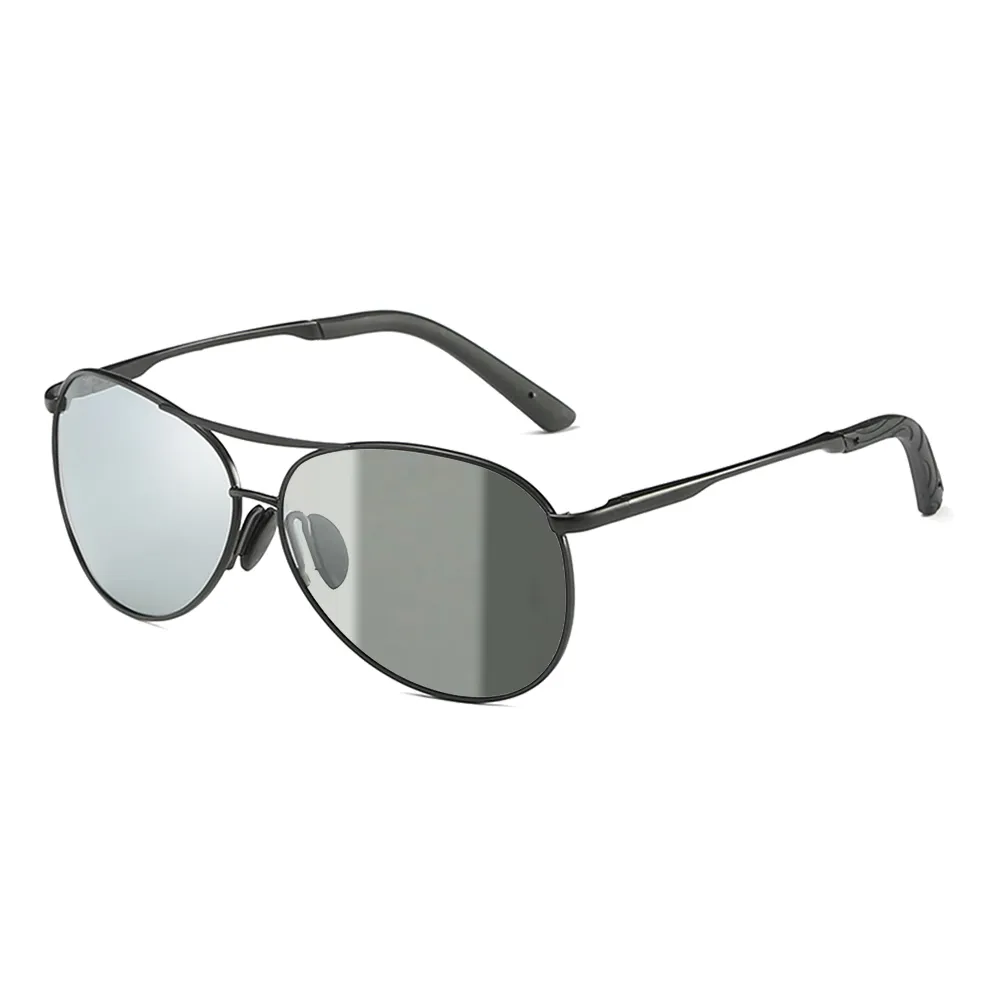 【Quinta】UV400智能感光變色偏光太陽眼鏡(經典飛官鏡框/運動休閒全天候適用-QTB8013-兩色可選)